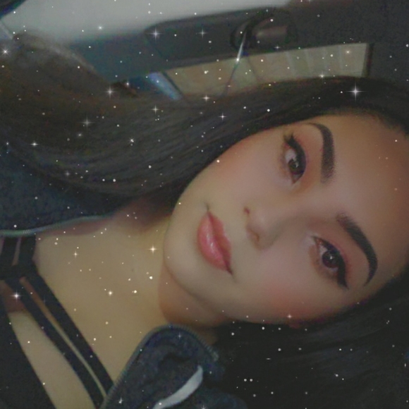 Meet your Posher, Elizabeth - Picture 3 of 4